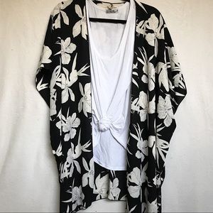 Black and White Floral Print Kimono